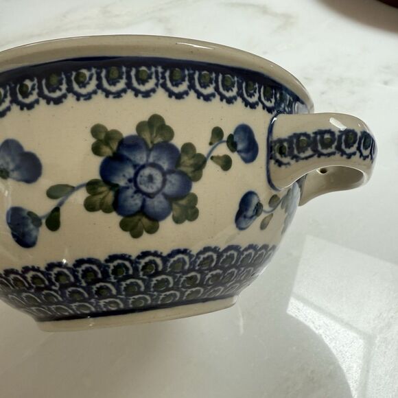 Unikat Polish Handmade Floral Handled Batter Mixing Bowl with Spout - Picture 9 of 11